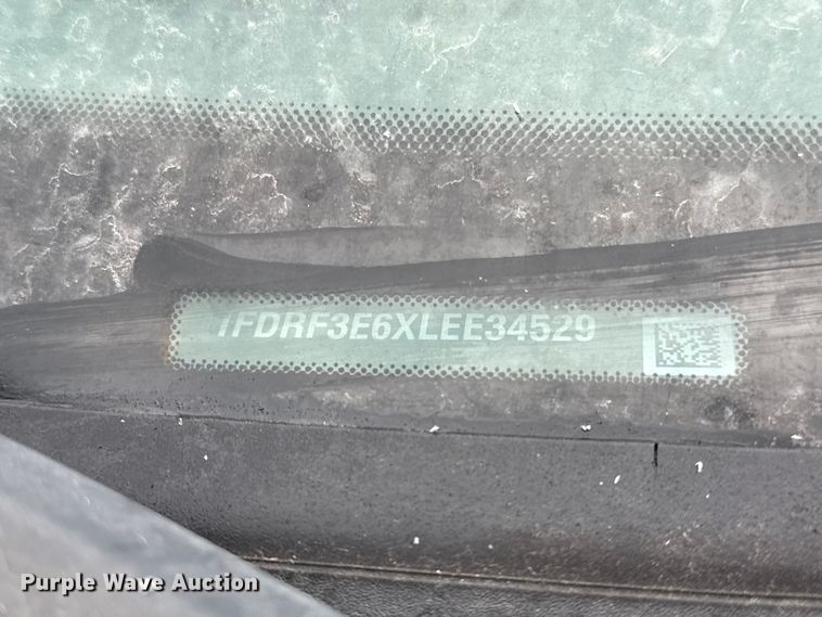 image for item FC4044 2020 Ford F350 Super Duty utility bed pickup truck