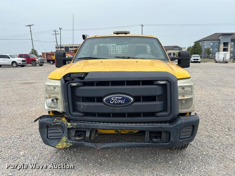 image for item FC4045 2015 Ford F350 Super Duty utility bed pickup truck