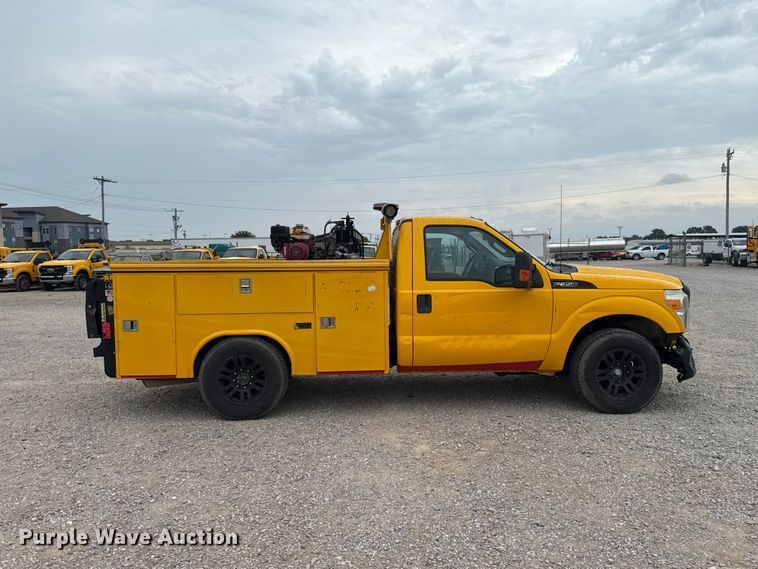 image for item FC4045 2015 Ford F350 Super Duty utility bed pickup truck