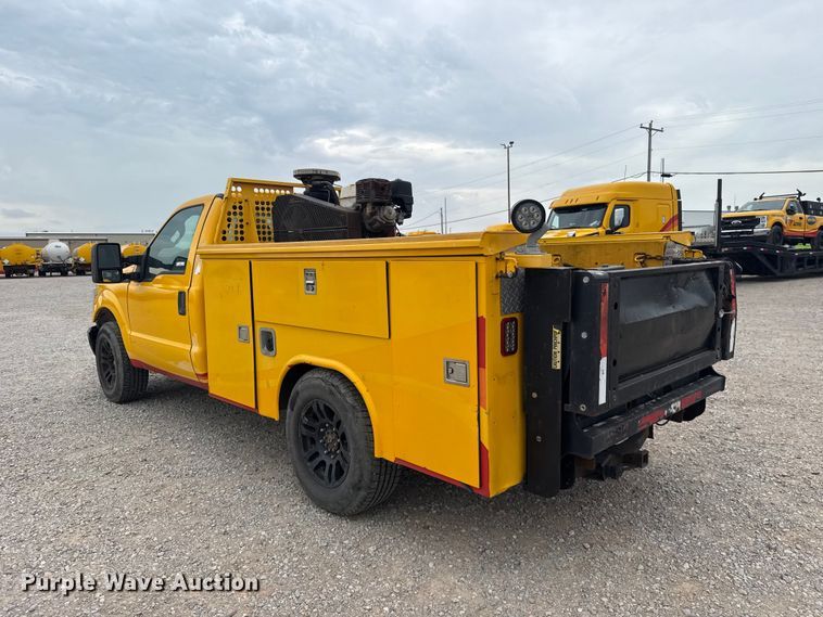 image for item FC4045 2015 Ford F350 Super Duty utility bed pickup truck