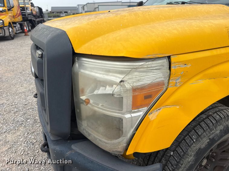 image for item FC4045 2015 Ford F350 Super Duty utility bed pickup truck