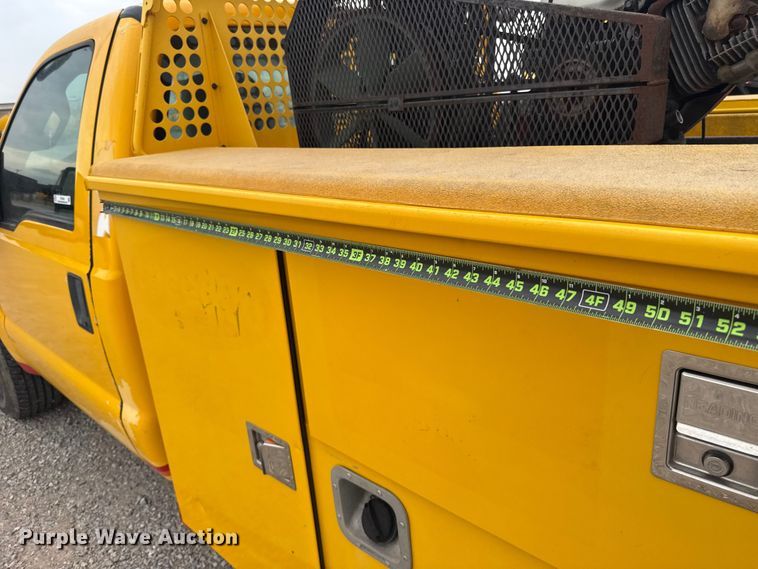 image for item FC4045 2015 Ford F350 Super Duty utility bed pickup truck