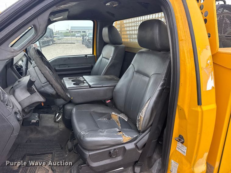 image for item FC4045 2015 Ford F350 Super Duty utility bed pickup truck