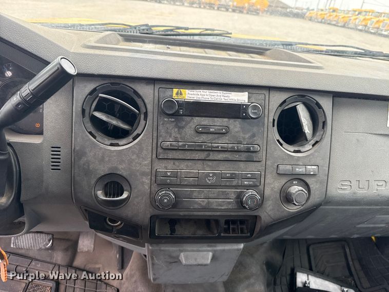 image for item FC4045 2015 Ford F350 Super Duty utility bed pickup truck