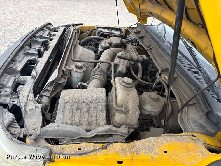 image for item FC4045 2015 Ford F350 Super Duty utility bed pickup truck