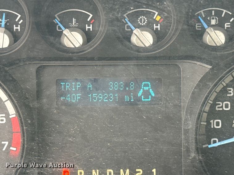 image for item FC4045 2015 Ford F350 Super Duty utility bed pickup truck