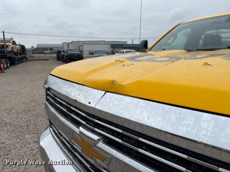 image for item FC4046 2016 Chevrolet Silverado 3500HD utility bed pickup truck