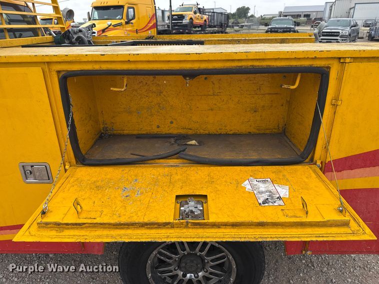 image for item FC4046 2016 Chevrolet Silverado 3500HD utility bed pickup truck