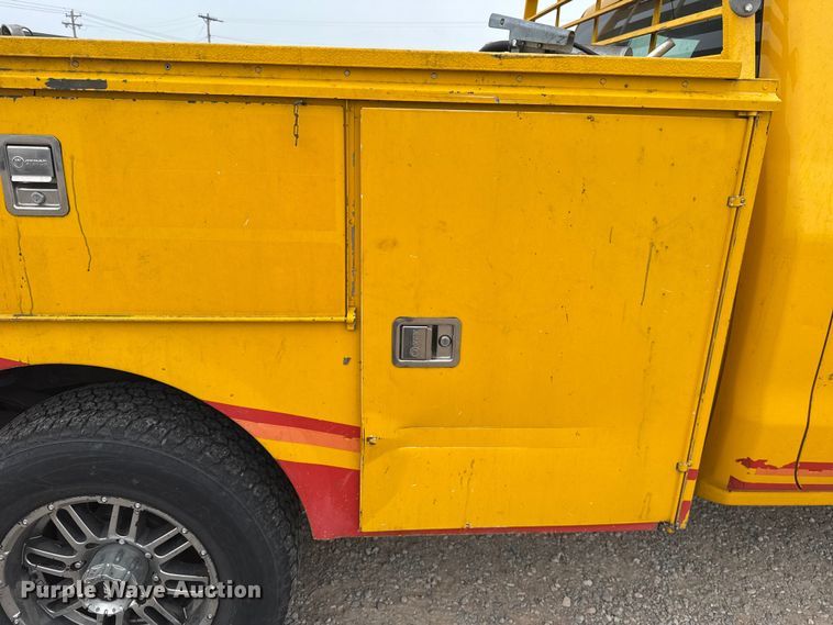 image for item FC4046 2016 Chevrolet Silverado 3500HD utility bed pickup truck