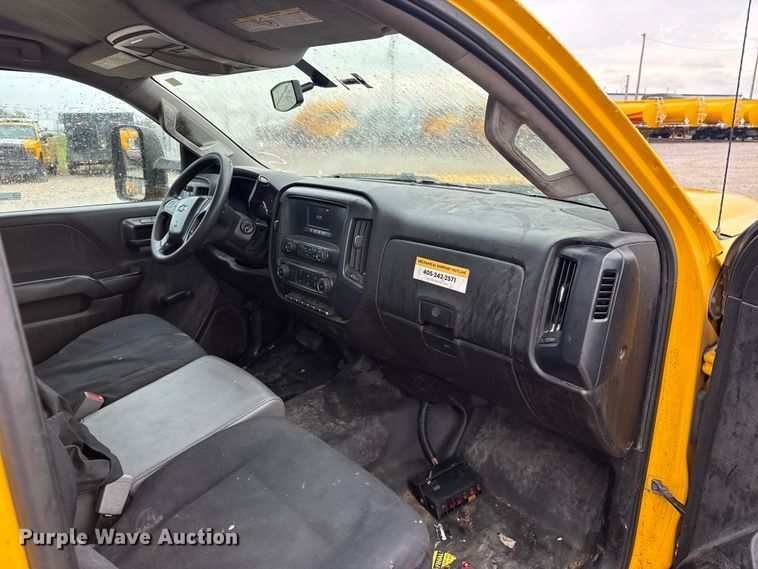 image for item FC4046 2016 Chevrolet Silverado 3500HD utility bed pickup truck