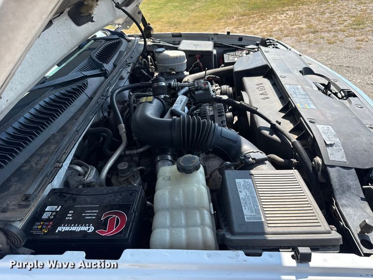 image for item FC4085 2005 Chevrolet Silverado 3500 Crew Cab pickup truck