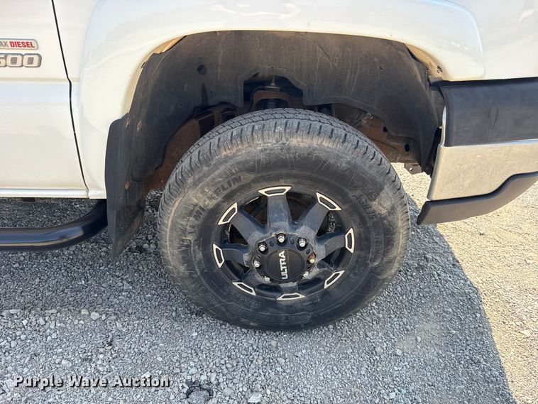 image for item FC4085 2005 Chevrolet Silverado 3500 Crew Cab pickup truck