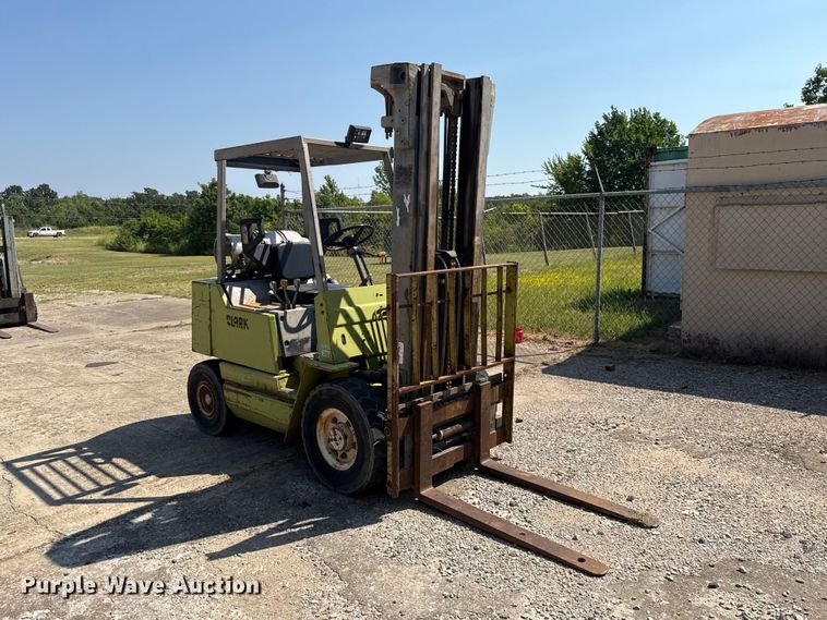 image for item FC4086 Clark GPS20WC forklift