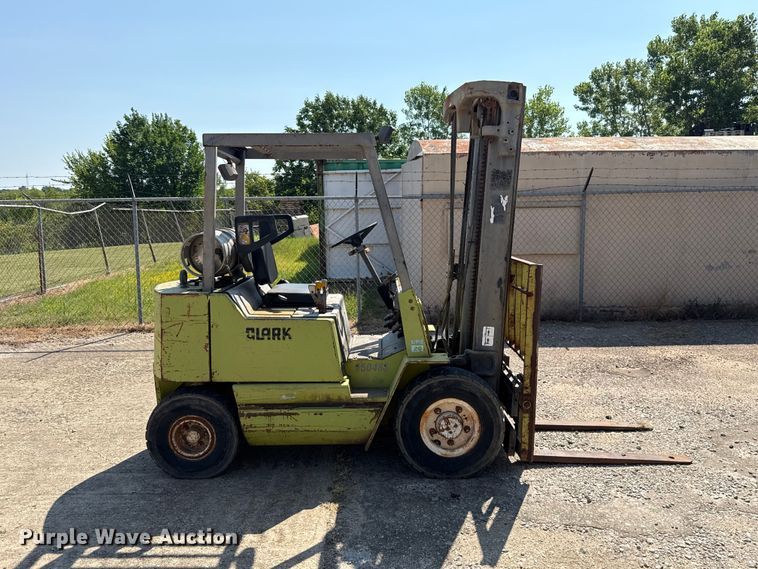 image for item FC4086 Clark GPS20WC forklift