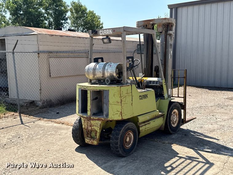 image for item FC4086 Clark GPS20WC forklift