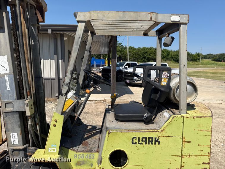 image for item FC4086 Clark GPS20WC forklift