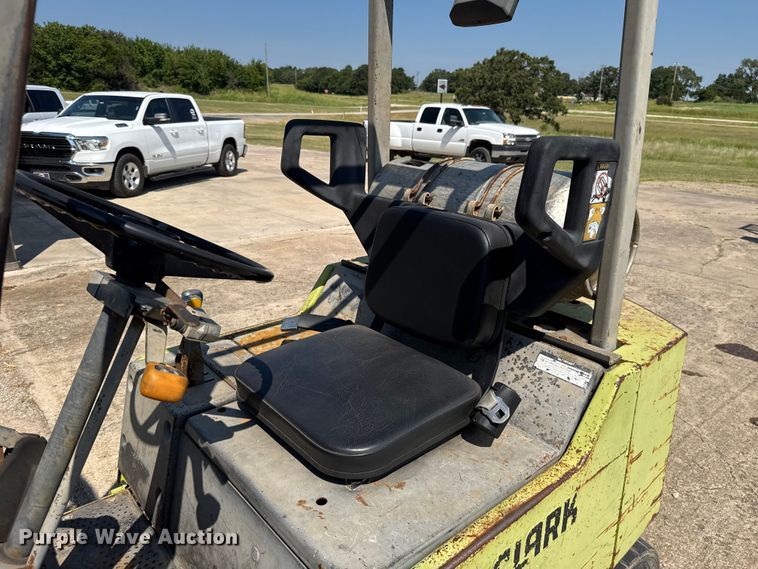 image for item FC4086 Clark GPS20WC forklift