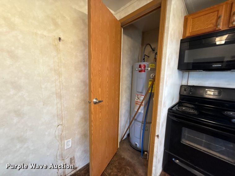 image for item FC4089 Meritech skid mounted living quarters