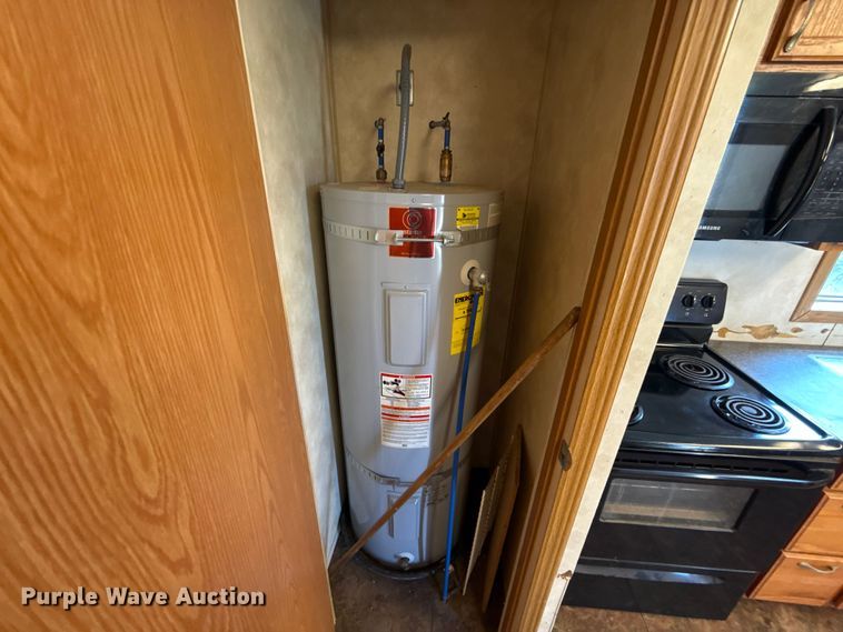image for item FC4089 Meritech skid mounted living quarters
