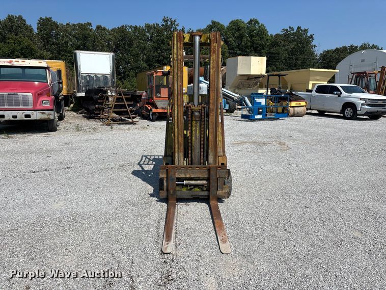 image for item FG0550 Clark C500-50 forklift