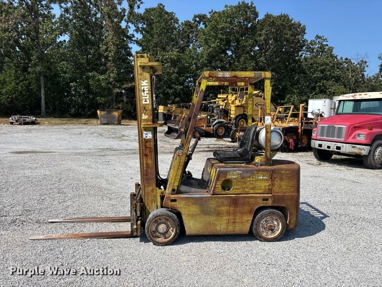 image for item FG0550 Clark C500-50 forklift