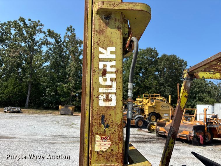 image for item FG0550 Clark C500-50 forklift