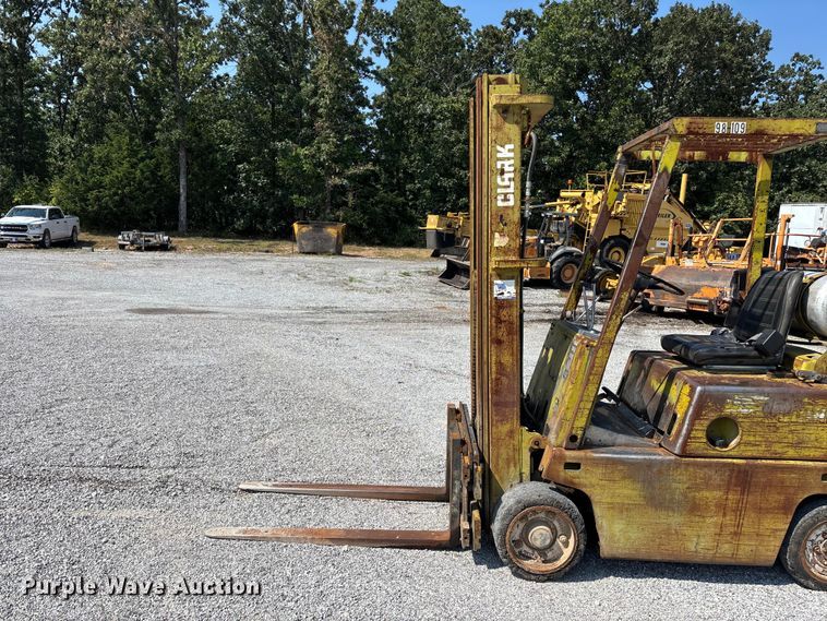image for item FG0550 Clark C500-50 forklift