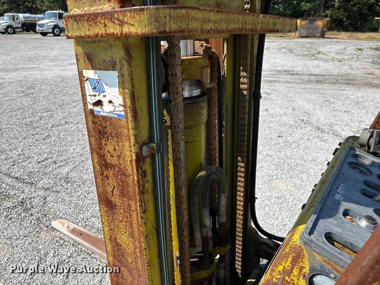image for item FG0550 Clark C500-50 forklift