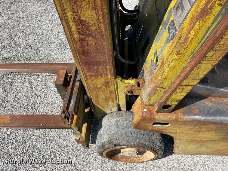 image for item FG0550 Clark C500-50 forklift