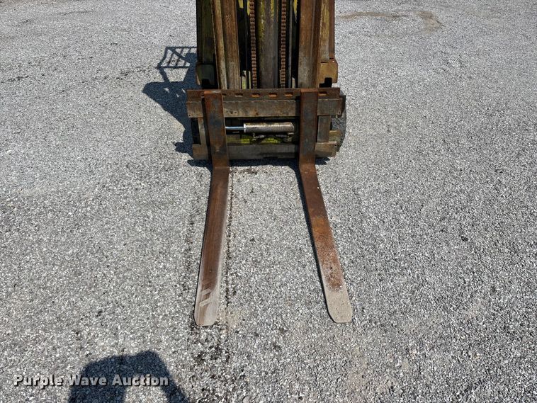 image for item FG0550 Clark C500-50 forklift