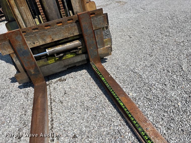 image for item FG0550 Clark C500-50 forklift
