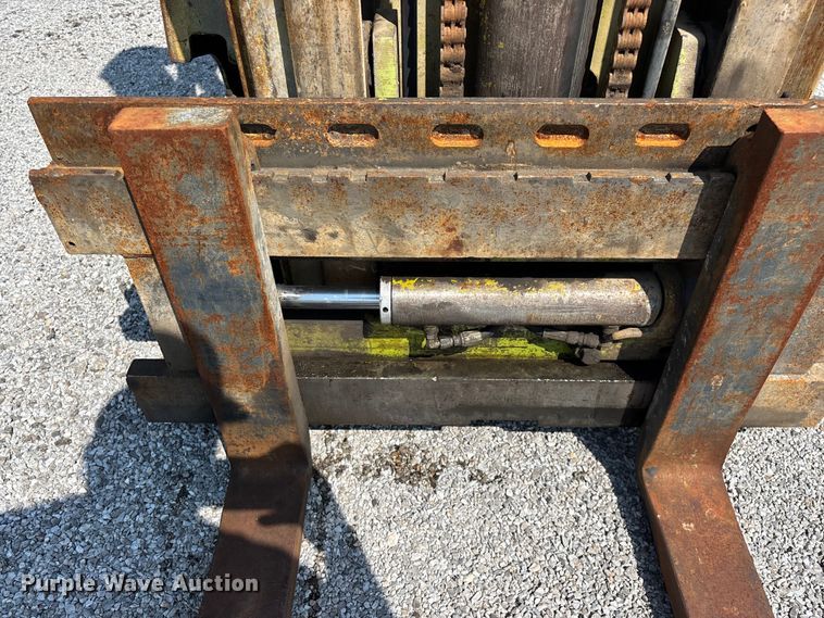 image for item FG0550 Clark C500-50 forklift