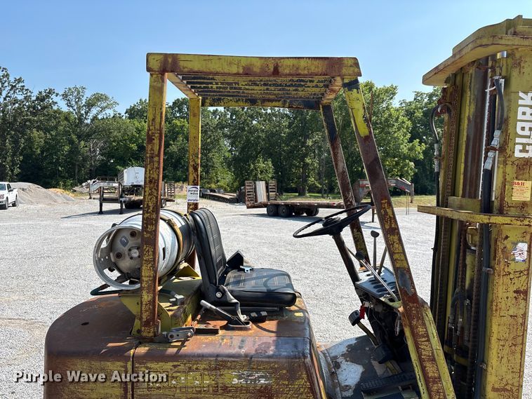 image for item FG0550 Clark C500-50 forklift