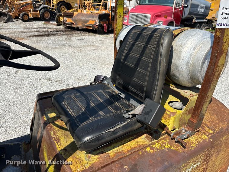 image for item FG0550 Clark C500-50 forklift