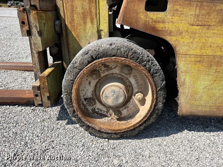 image for item FG0550 Clark C500-50 forklift