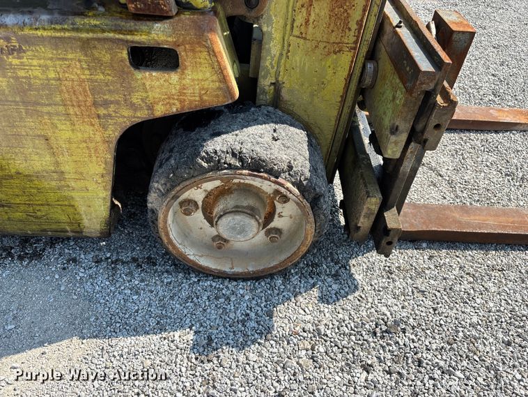 image for item FG0550 Clark C500-50 forklift