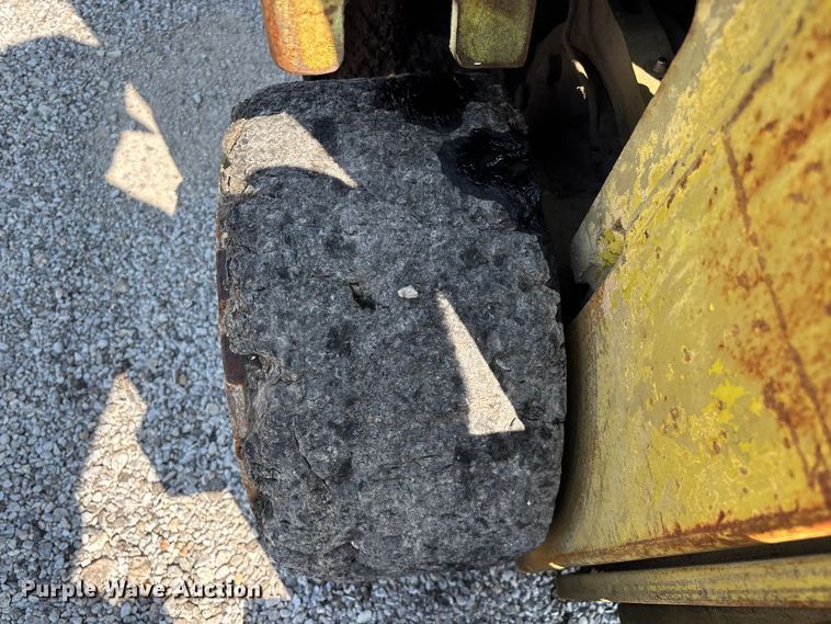 image for item FG0550 Clark C500-50 forklift