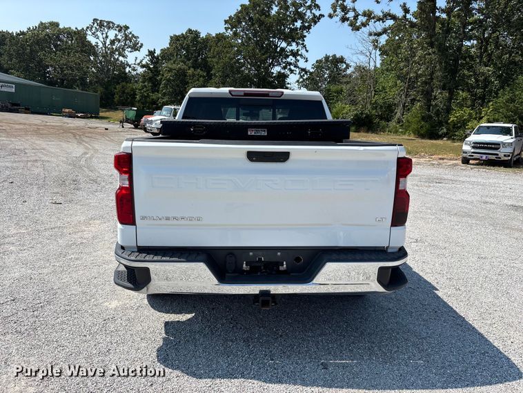 image for item FG0556 2021 Chevrolet Silverado 1500 Crew Cab pickup truck