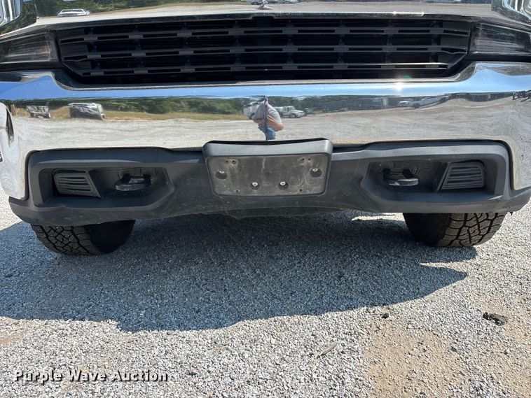 image for item FG0556 2021 Chevrolet Silverado 1500 Crew Cab pickup truck