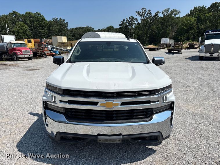 image for item FG0556 2021 Chevrolet Silverado 1500 Crew Cab pickup truck