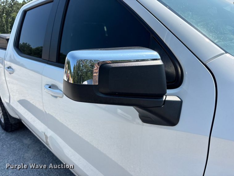 image for item FG0556 2021 Chevrolet Silverado 1500 Crew Cab pickup truck