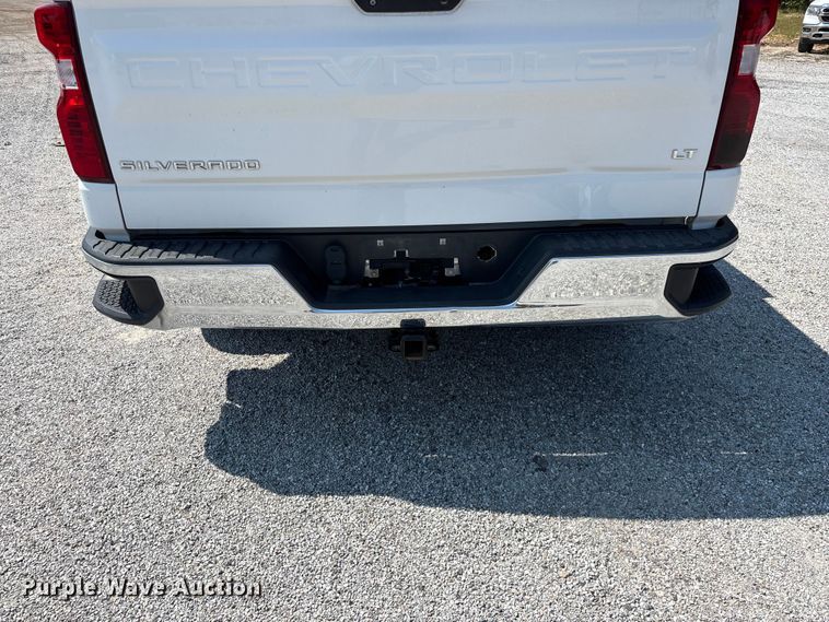 image for item FG0556 2021 Chevrolet Silverado 1500 Crew Cab pickup truck