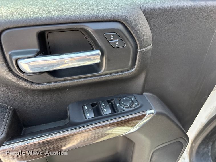 image for item FG0556 2021 Chevrolet Silverado 1500 Crew Cab pickup truck