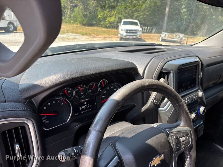 image for item FG0556 2021 Chevrolet Silverado 1500 Crew Cab pickup truck
