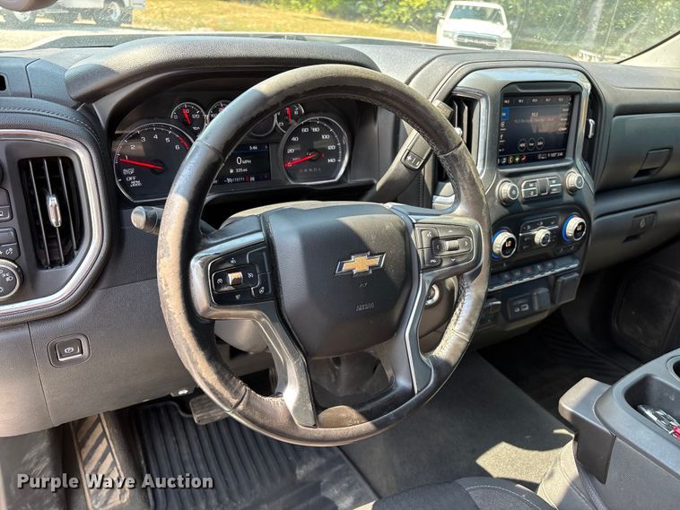 image for item FG0556 2021 Chevrolet Silverado 1500 Crew Cab pickup truck