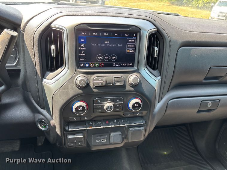 image for item FG0556 2021 Chevrolet Silverado 1500 Crew Cab pickup truck