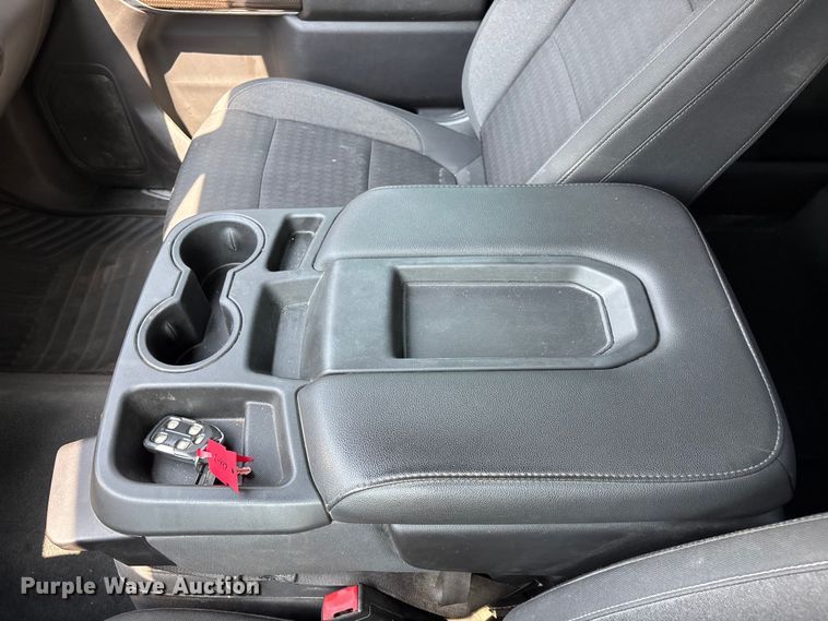 image for item FG0556 2021 Chevrolet Silverado 1500 Crew Cab pickup truck