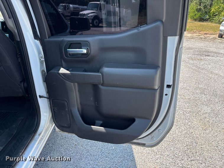 image for item FG0556 2021 Chevrolet Silverado 1500 Crew Cab pickup truck