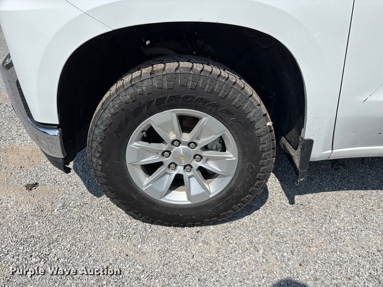 image for item FG0556 2021 Chevrolet Silverado 1500 Crew Cab pickup truck