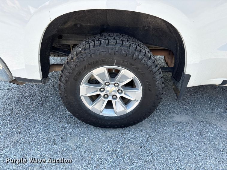 image for item FG0556 2021 Chevrolet Silverado 1500 Crew Cab pickup truck